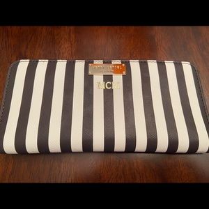 *SOLD* Henri Bendel Single Snap